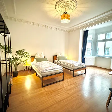 #2 Rebelrents - 4p - Smart-tv - Wlan - Voll Ausgestattete Kueche * Цайц