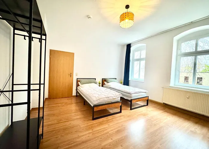 #2 Rebelrents - 4p - Smart-tv - Wlan - Voll Ausgestattete Kueche Appartamento Zeitz