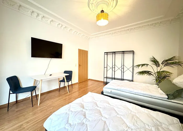 Appartamento #2 Rebelrents - 4p - Smart-tv - Wlan - Voll Ausgestattete Kueche Zeitz